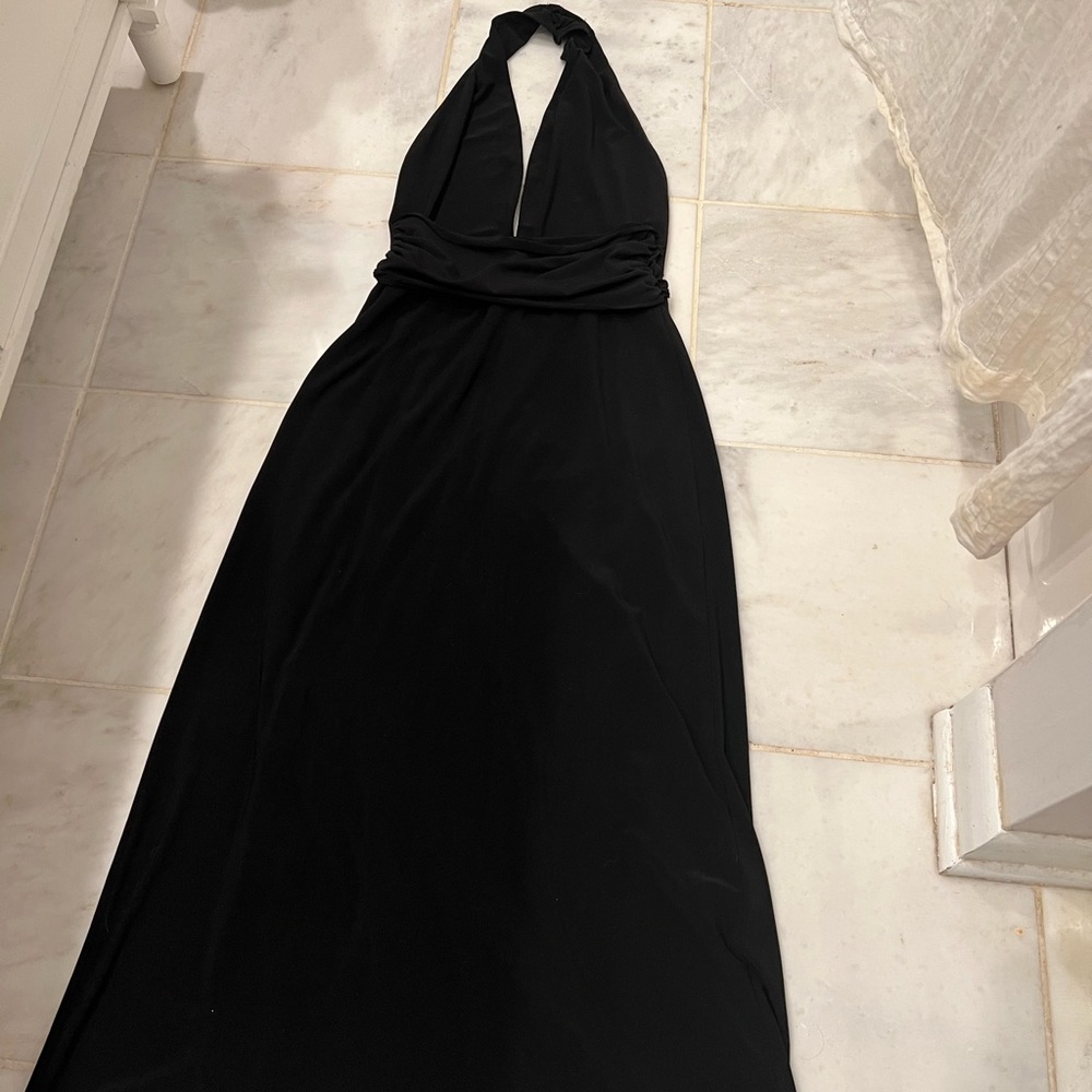 Perfect for prom! Plunge maxi halter on black with open back